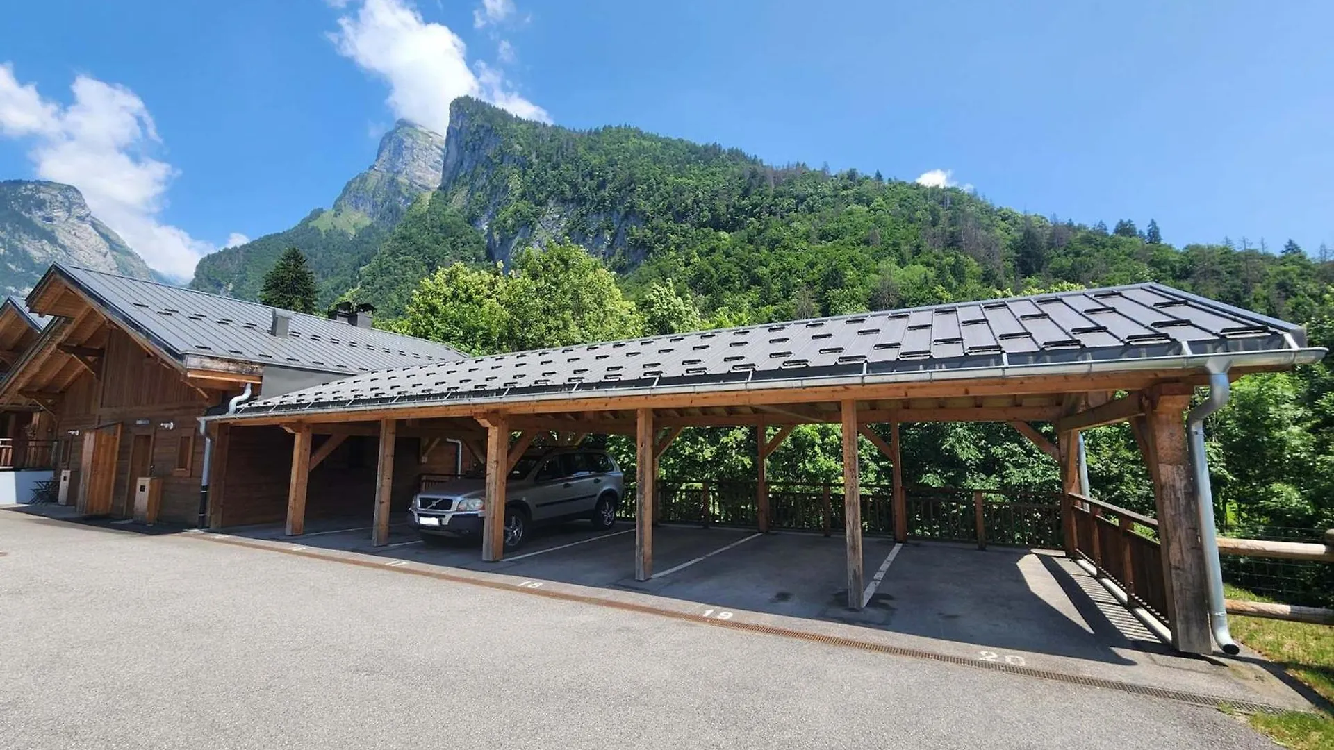 Appartement T2 Cabine Moderne Avec Balcon Et Parking A Samoens - Fr-1-629-148 0*,  Γαλλία