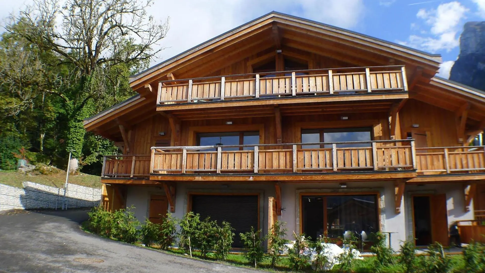 Appartement T2 Cabine Moderne Avec Balcon Et Parking A Samoens - Fr-1-629-148